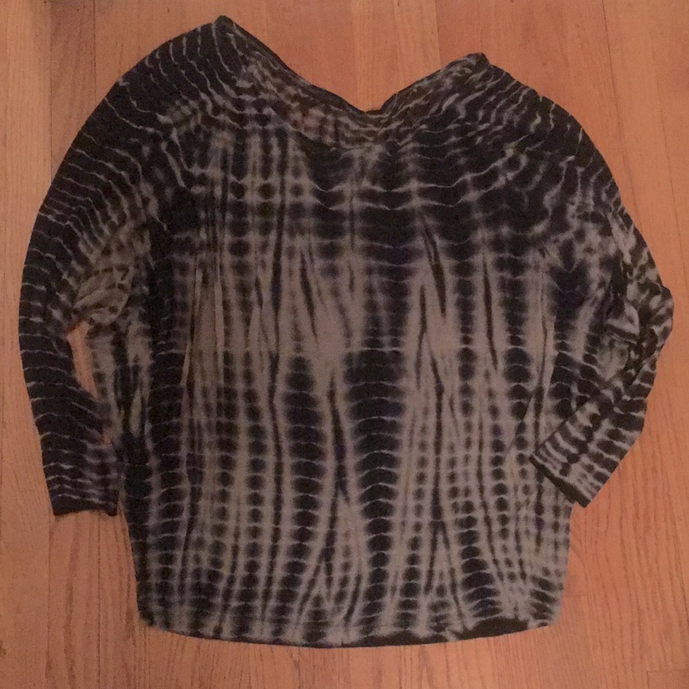 Oversized light, gray and white tie-dye top